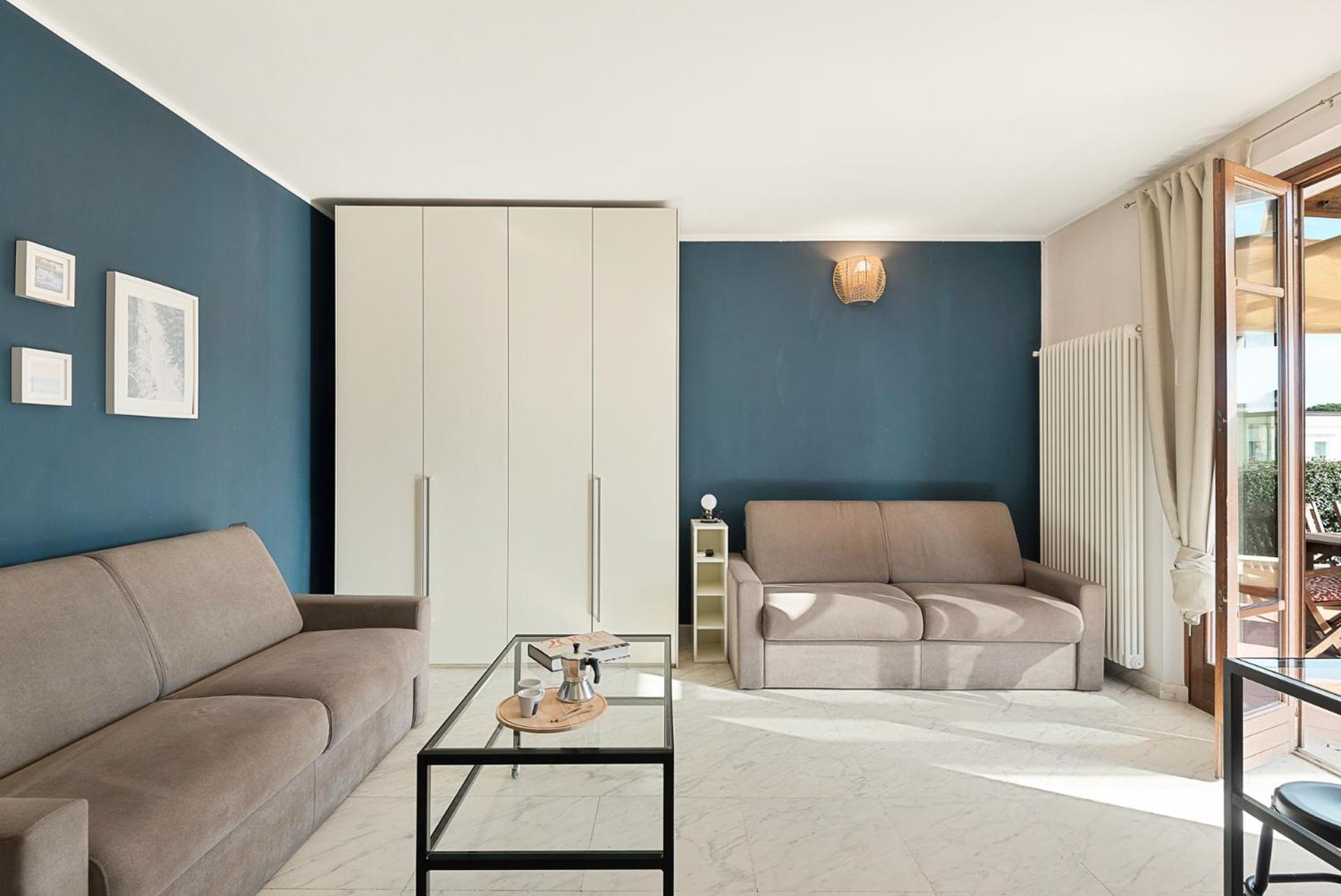 Splendido Monolocale Con Spazioso Giardino E Veranda A 500 Mt Dal Mare Apartment